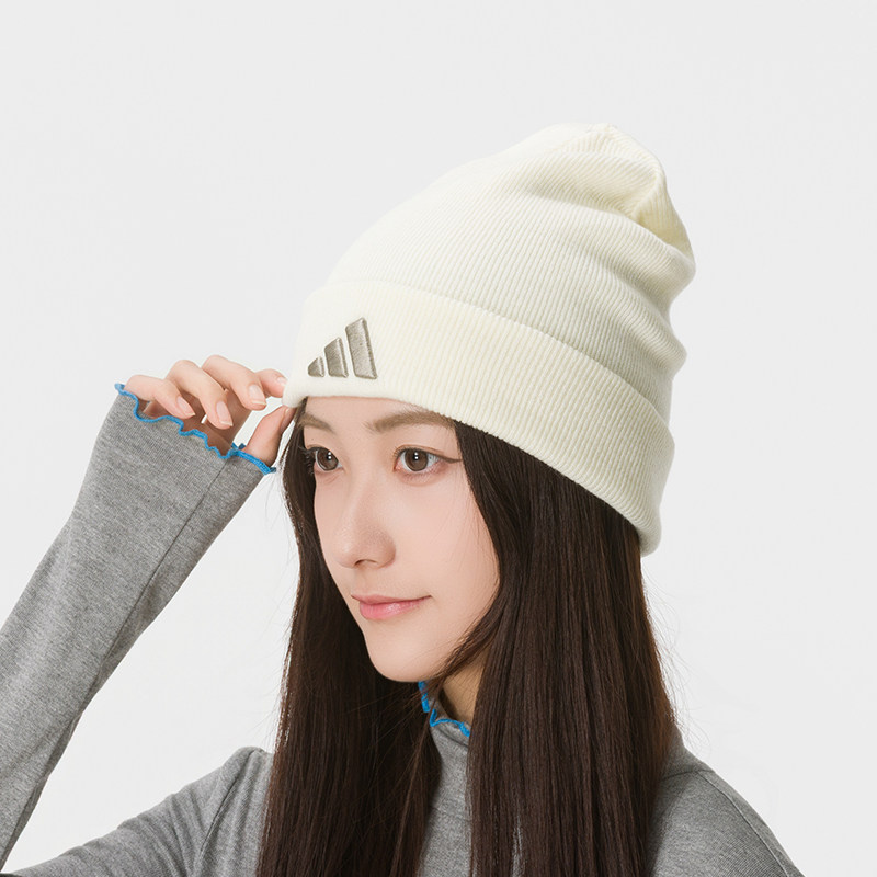 Gorro de invierno Adidas KQ668 - Beanie Cuffed Knit reseña y precio